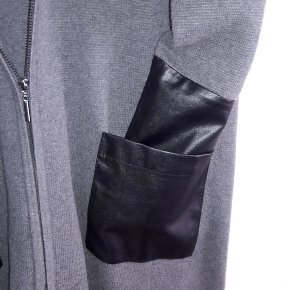 Designer Sweater - Picture 4 of 4